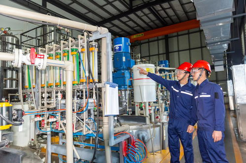 貴州造 新三樣 向新圖強︱著力推動電動汽車 鋰電池 太陽能電池高質量發展